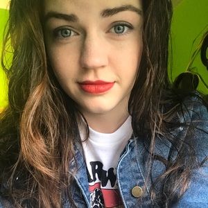 Meet your Posher, Kelly